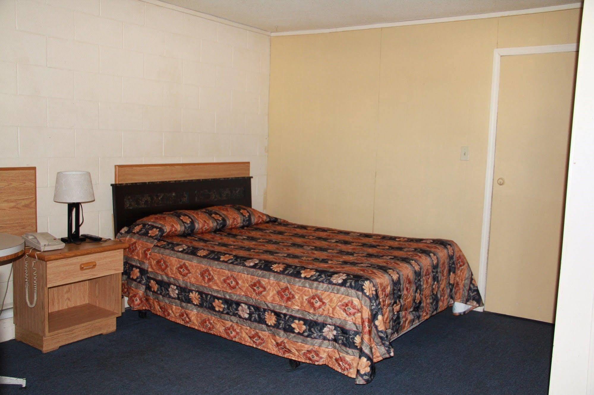 Bluebird Motel Innisfail Exterior foto